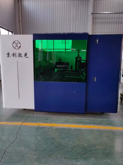 高品質の金属ファイバーレーザー切断機 1000W 2000W 3000W 4000W ステンレス鋼炭素鋼板金 CNC マシン、完璧なサービス Raycus/IPG